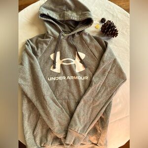 XS Under Armour Hoodie